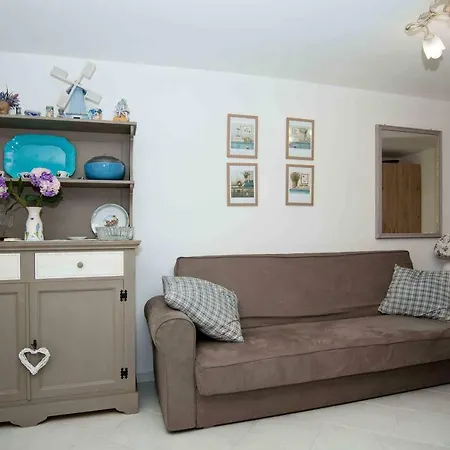 Apartment Hopps