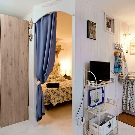 Hopps Apartment