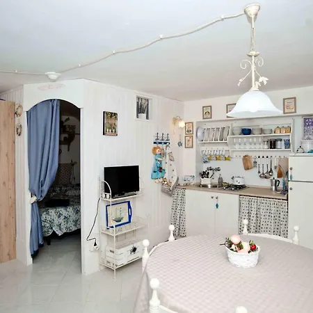 Apartment Hopps